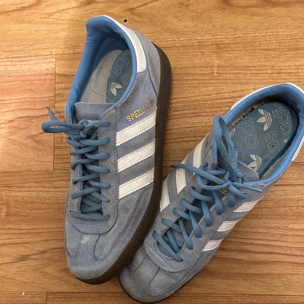 Adidas women’s  Blue spezial Sneakers - Picture 6 of 7